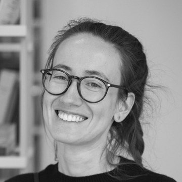 Анна Зиновьева